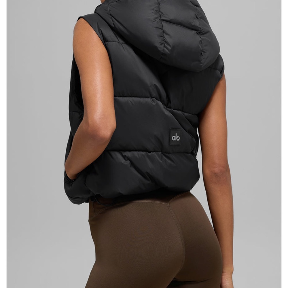 Alo Gold Rush Puffer Vest - Black size L